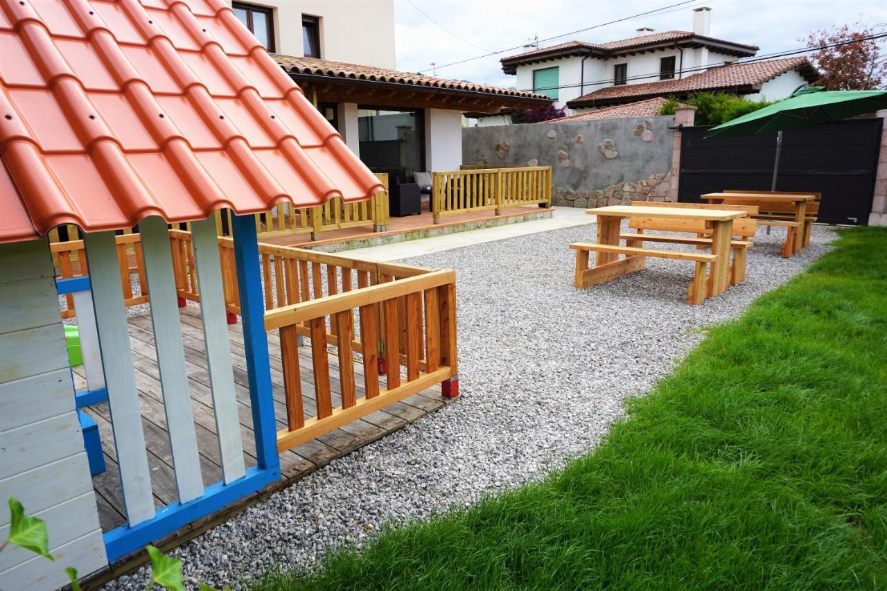 Apartamentos La Playina Llanes Eksteriør bilde